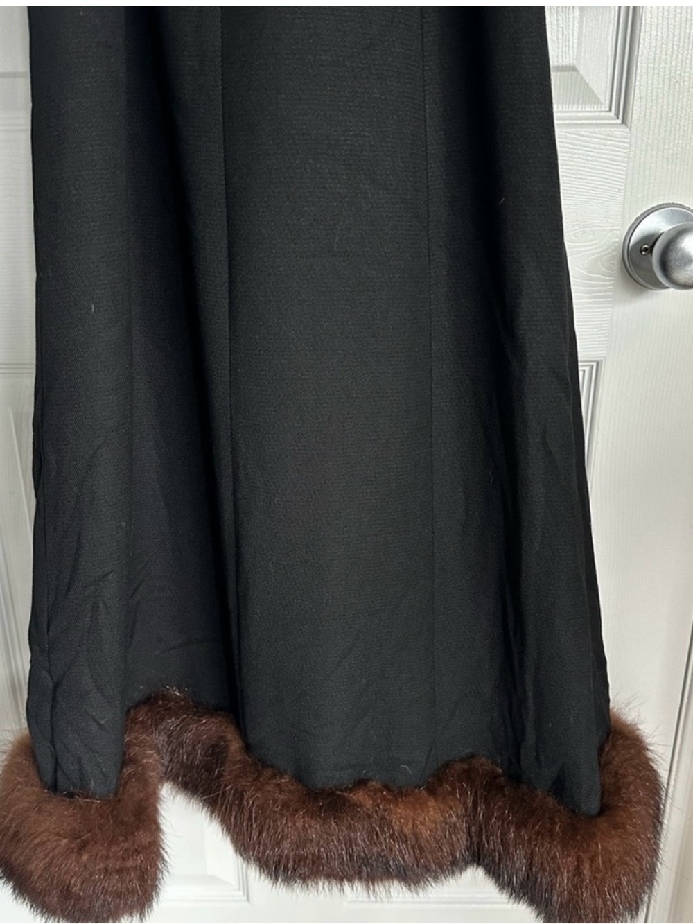 Classic Black Women's Coat with Brown Fur Trim - Picture 5 of 14